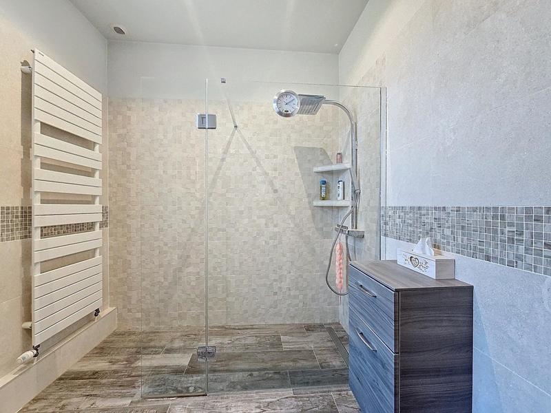 Maison - 178 m² - 8 pièces