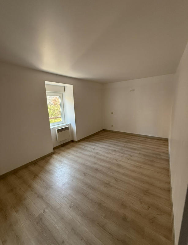 Maison - 175 m² - 9 pièces