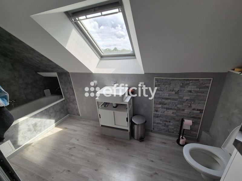 Maison - 200 m² - 7 pièces