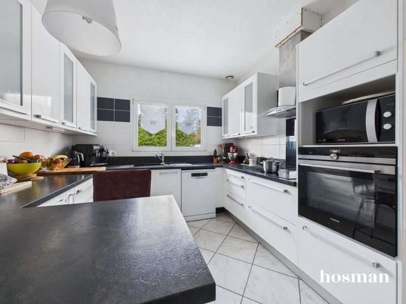 Maison - 210 m² - 5 pièces