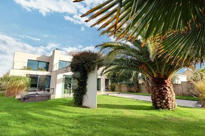 Maison - 147 m² - 6 pièces