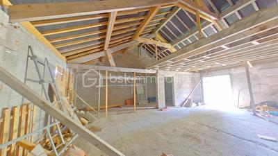 Maison - 160 m² - 1 pièce