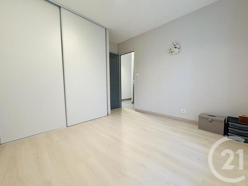 Pavillon - 137 m² - 7 pièces