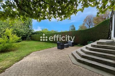 Maison - 122 m² - 5 pièces