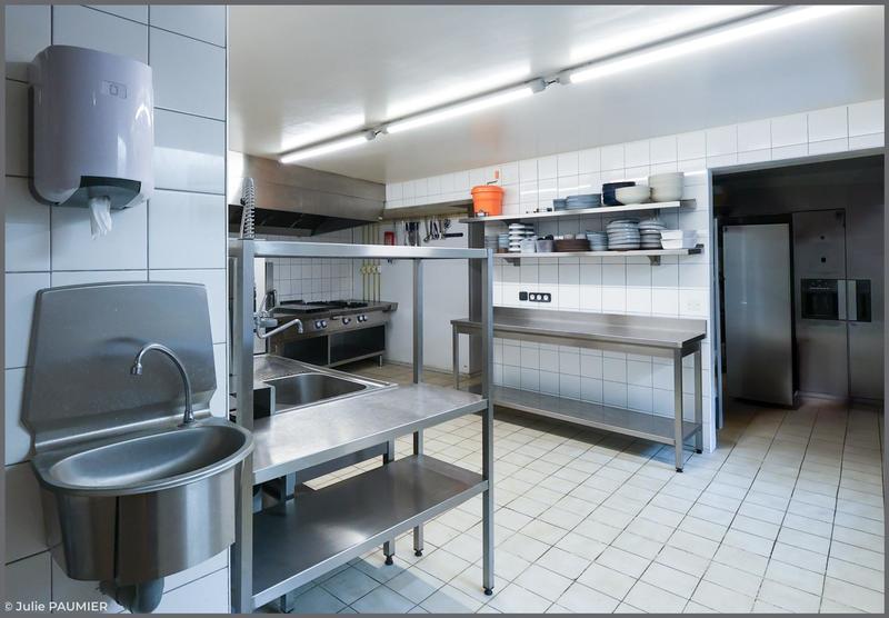 Local commercial - 248 m²