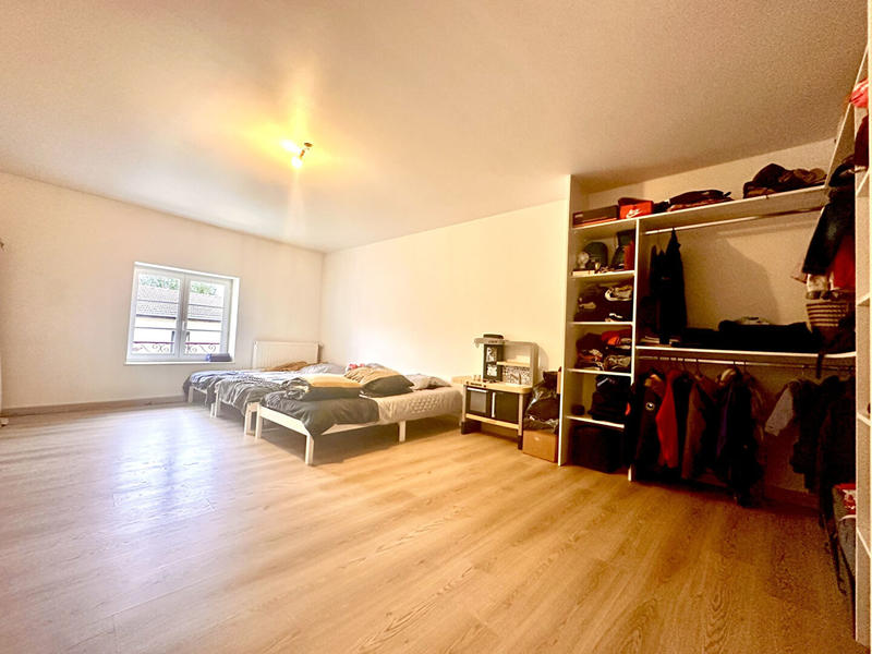 Maison - 186 m² - 5 pièces