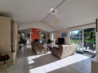 Maison - 148 m² - 6 pièces