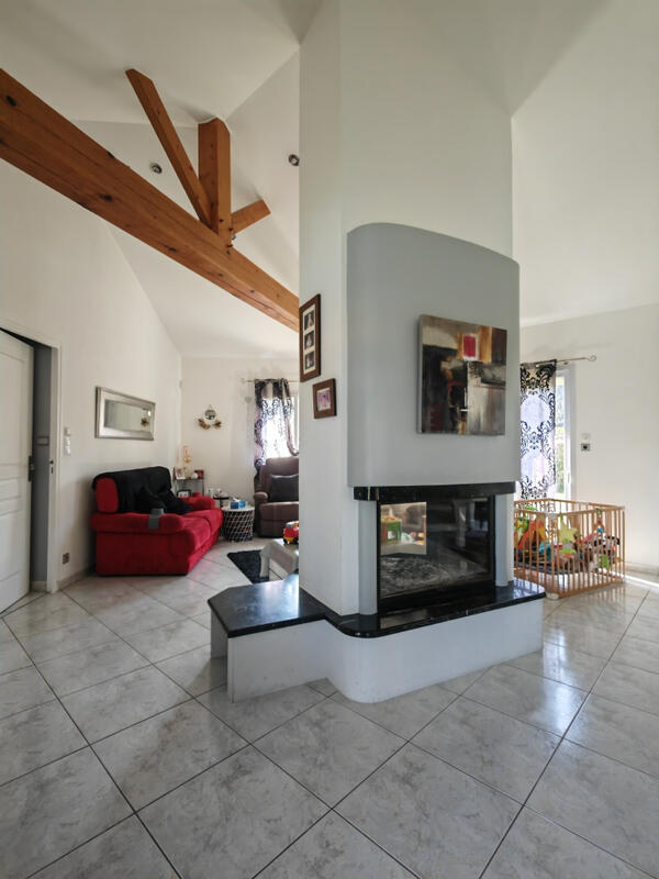 Maison - 186 m² - 7 pièces