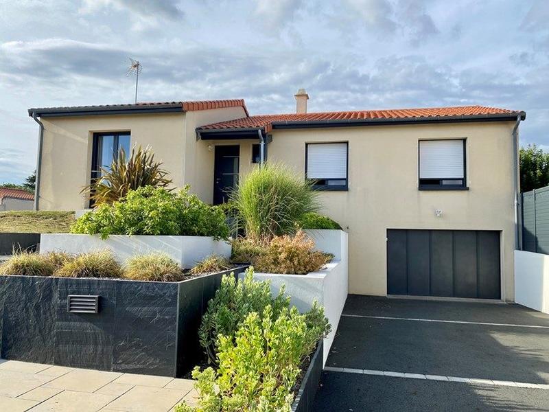 Maison - 100 m² - 6 pièces