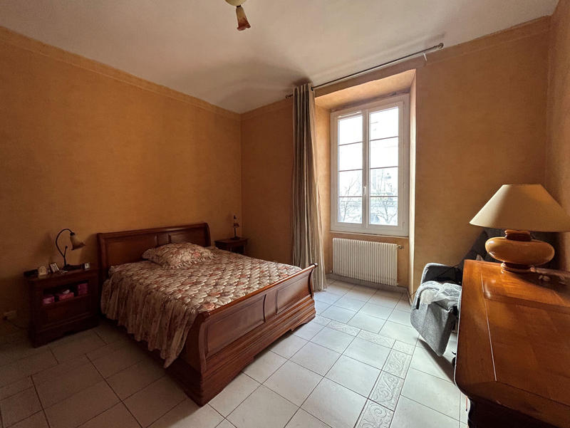 Appartement - 124 m² - 6 pièces