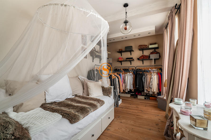 Maison - 183 m² - 7 pièces