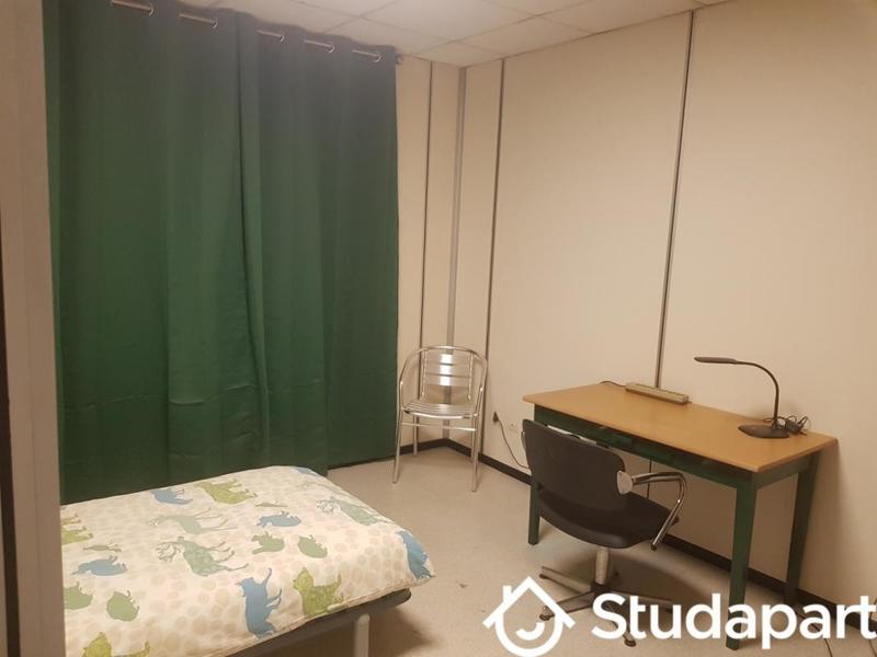 Chambre - 18 m² - 1 pièce