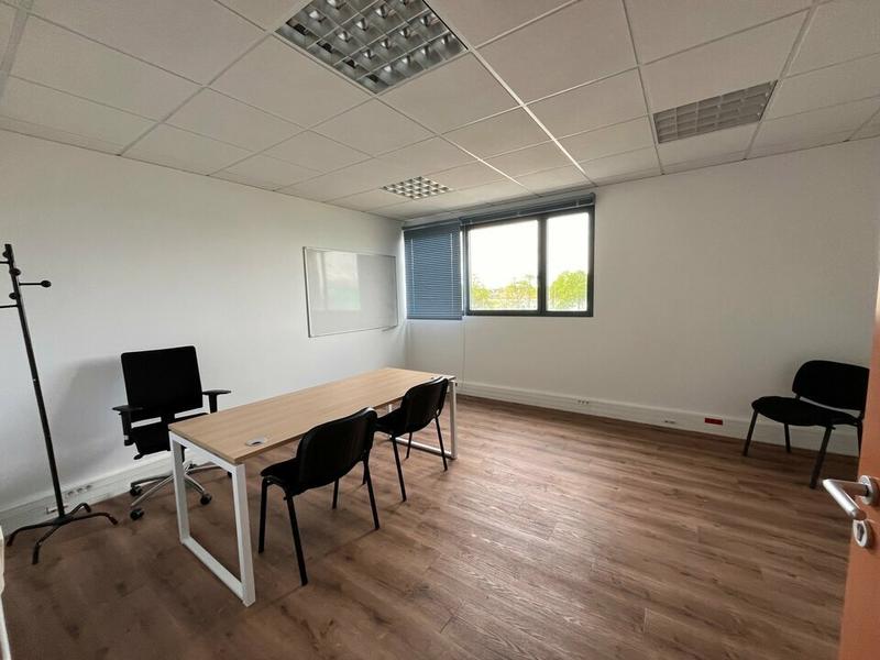 Bureau - 203 m²