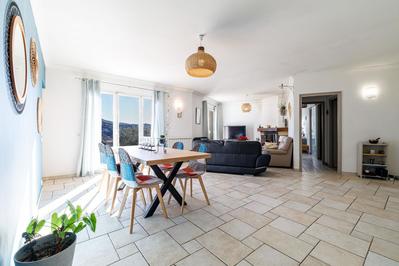 Villa - 240 m² - 7 pièces