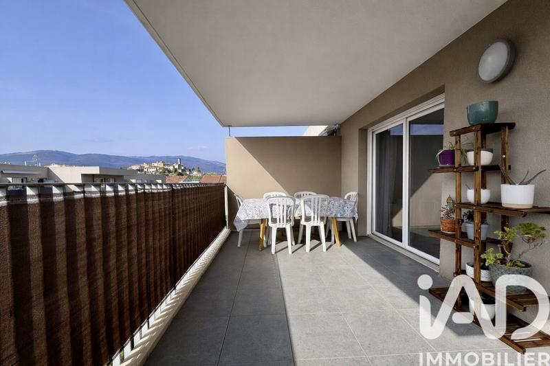 Appartement - 96 m² - 4 pièces