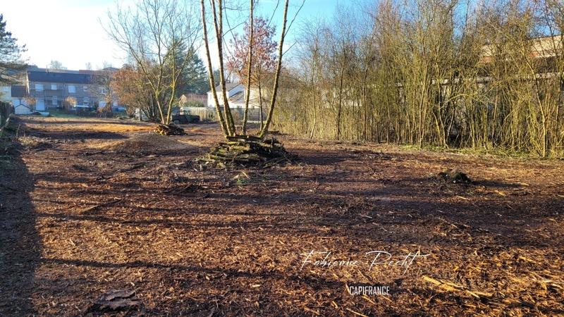 Terrain constructible - 2 092 m²