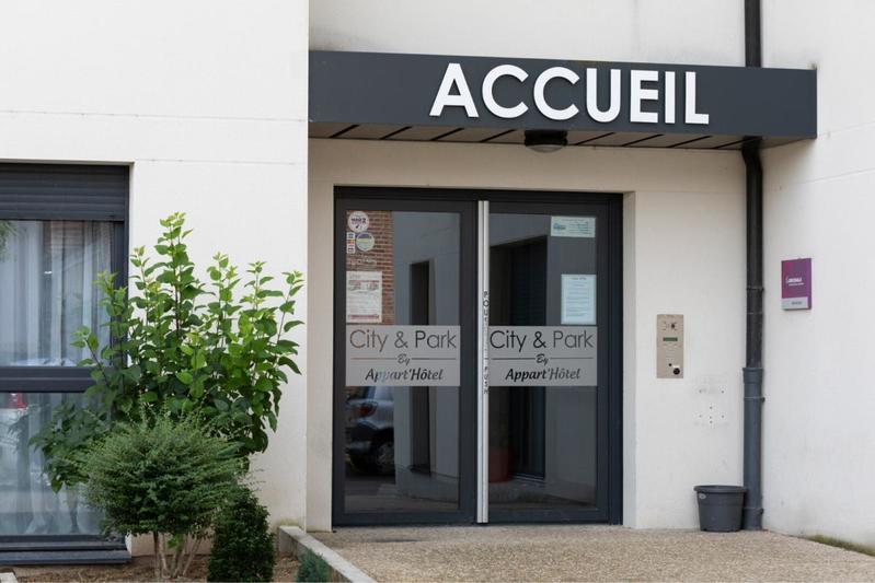 Studio - 30 m² - 1 pièce