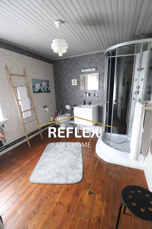 Maison - 229 m² - 8 pièces