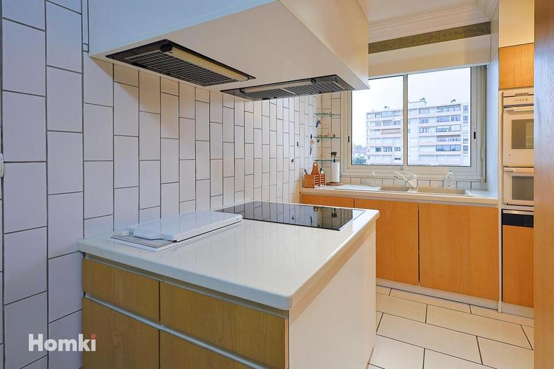 Appartement - 155 m² - 6 pièces