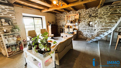 Maison - 373 m² - 8 pièces