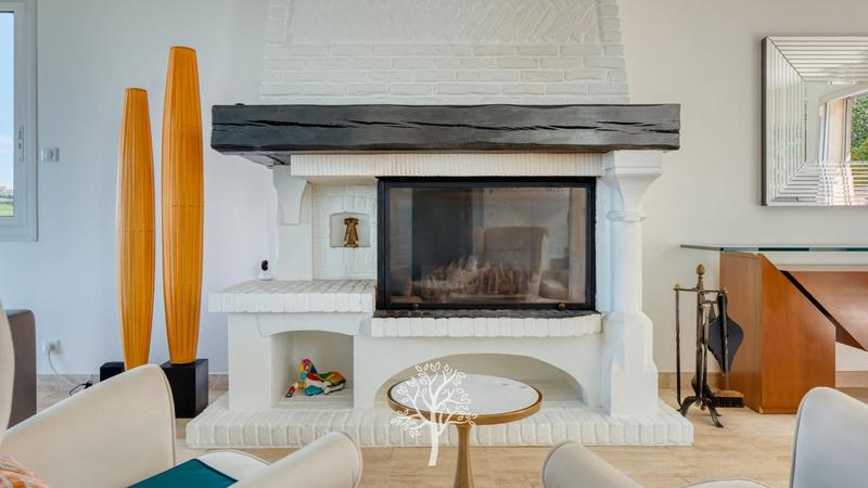 Maison - 278 m² - 7 pièces