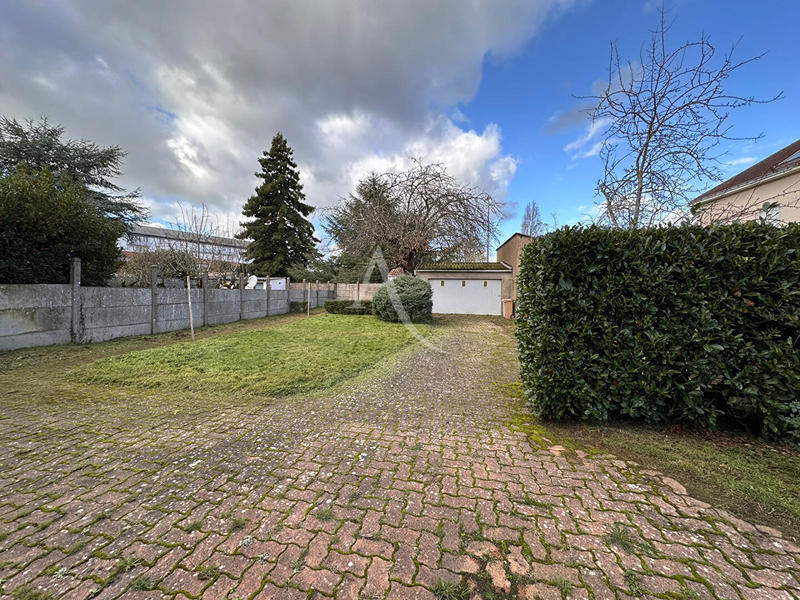 Maison - 107 m² - 5 pièces