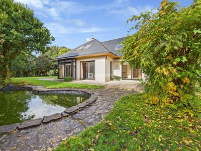 Maison - 215 m² - 7 pièces