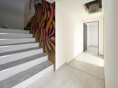 Local commercial - 130 m² - 6 pièces