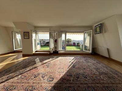 Appartement - 102 m² - 5 pièces