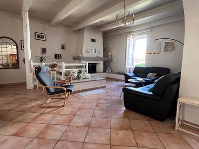 Maison de village - 287 m² - 8 pièces