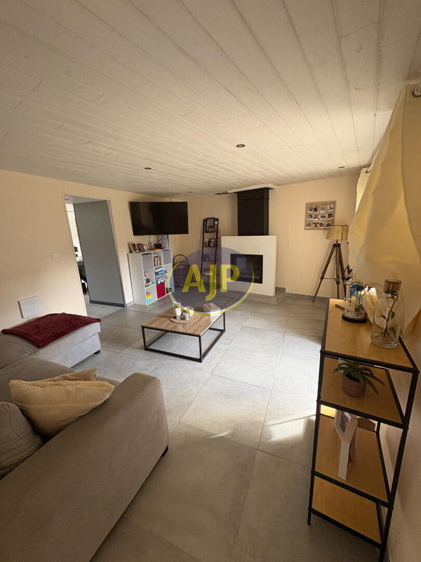 Maison - 134 m² - 11 pièces