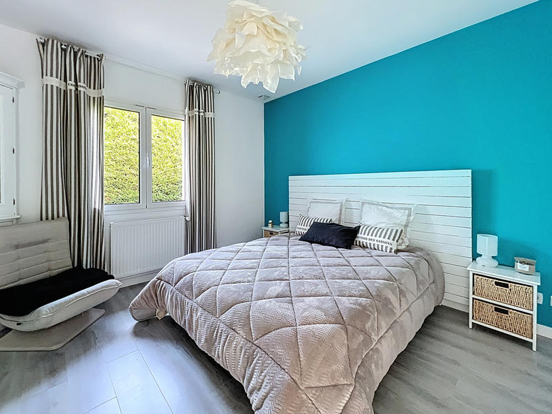 Maison - 222 m² - 6 pièces