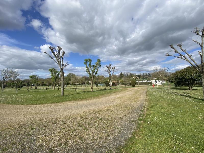 Terrain - 34 073 m²