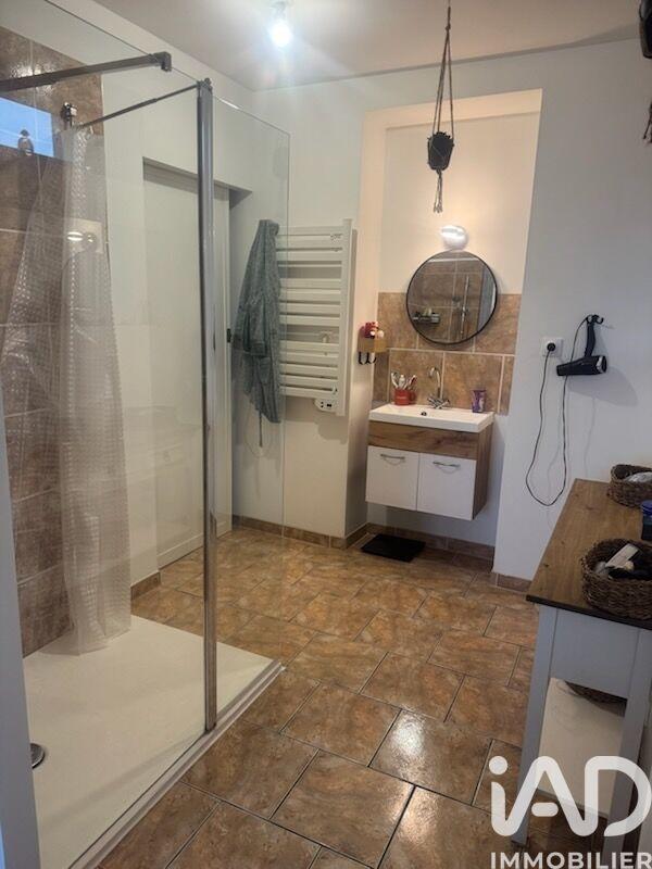 Maison - 230 m² - 7 pièces