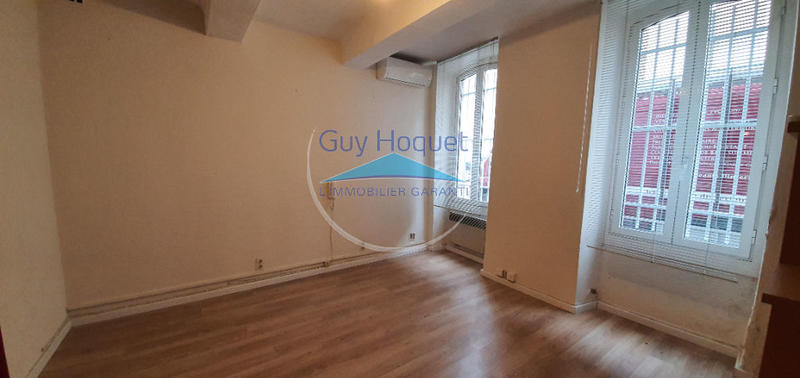 Immeuble - 70 m² - 7 pièces