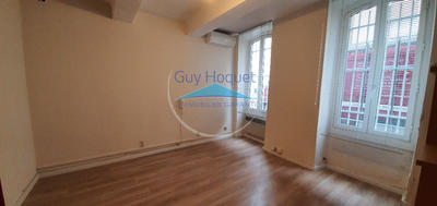 Immeuble - 70 m² - 7 pièces