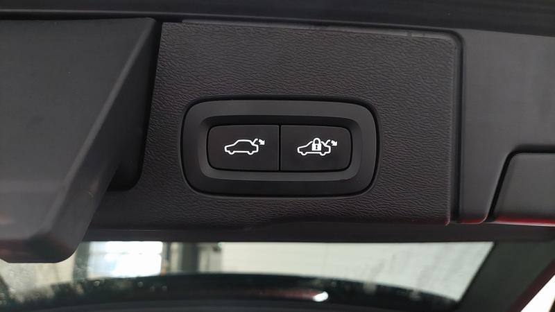 Volvo Xc60 Recharge T8 390 Geartro 8 Inscription