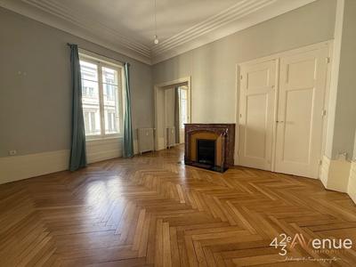 Appartement - 141 m² - 5 pièces