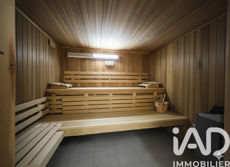 Maison - 192 m² - 8 pièces