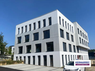 Bureau - 1 556 m²