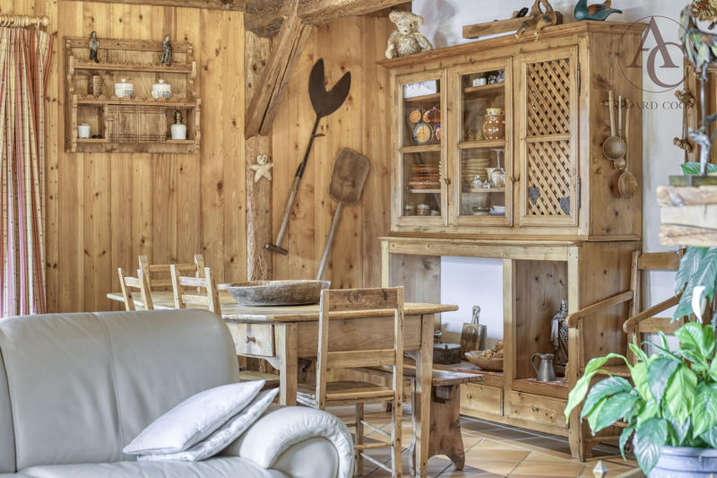 Châlet - 206 m² - 6 pièces