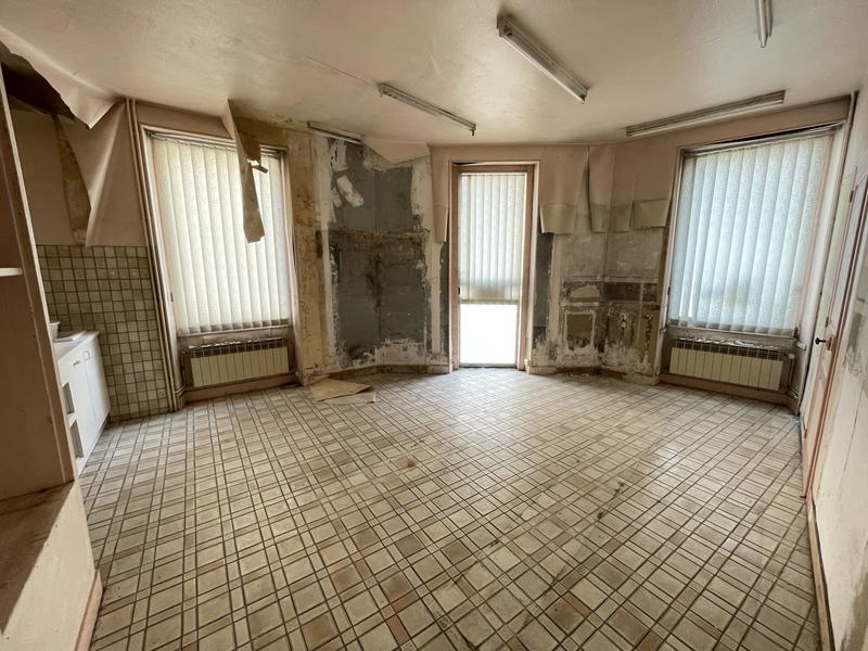 Maison - 203 m² - 8 pièces