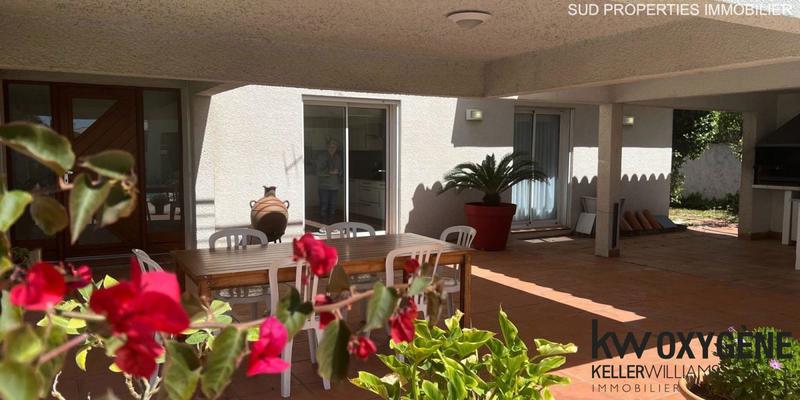 Maison - 216 m² - 6 pièces