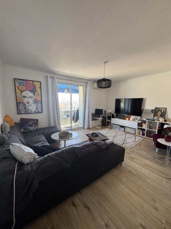 Appartement - 80 m² - 3 pièces