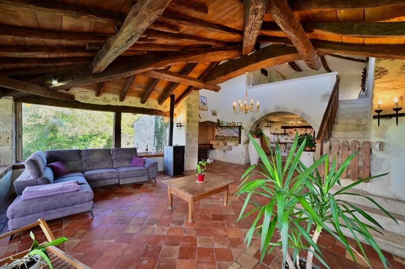 Maison de domaine - 760 m² - 16 pièces