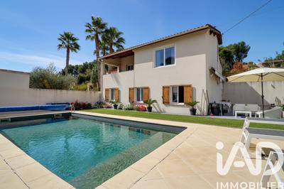 Maison - 122 m² - 5 pièces