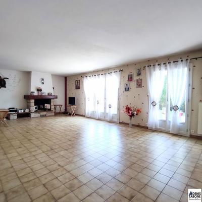 Maison traditionnelle - 114 m² - 5 pièces