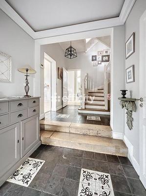 Maison - 206 m² - 9 pièces