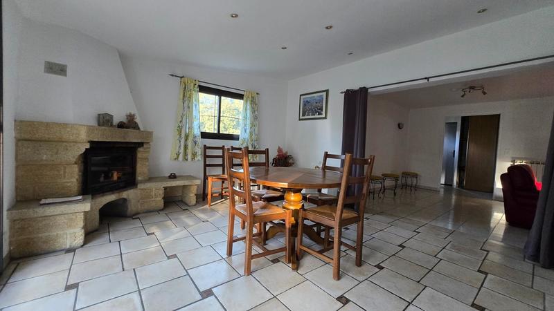 Villa - 203 m² - 11 pièces