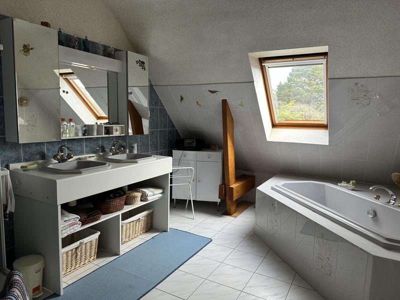 Maison - 186 m² - 7 pièces